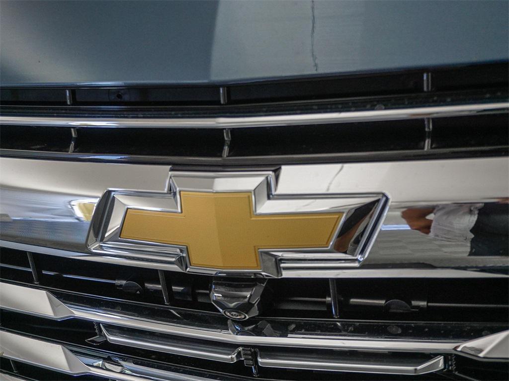 new 2025 Chevrolet Suburban car, priced at $75,815
