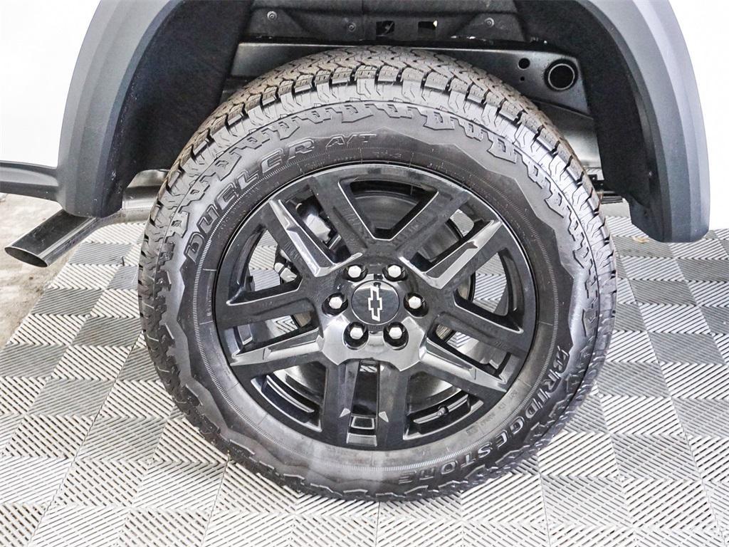 new 2025 Chevrolet Colorado car, priced at $40,995