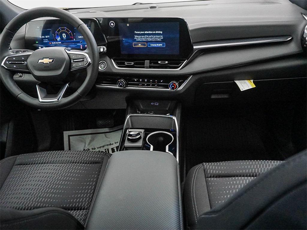 new 2026 Chevrolet Equinox car, priced at $25,820