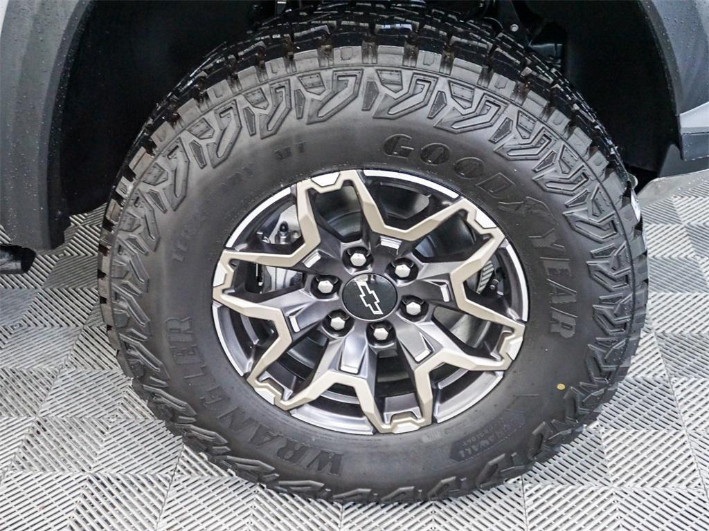 new 2025 Chevrolet Colorado car, priced at $47,374