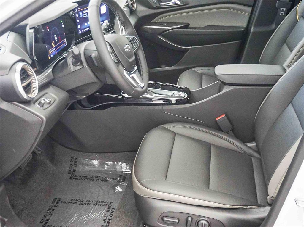 new 2025 Chevrolet Trax car, priced at $23,660