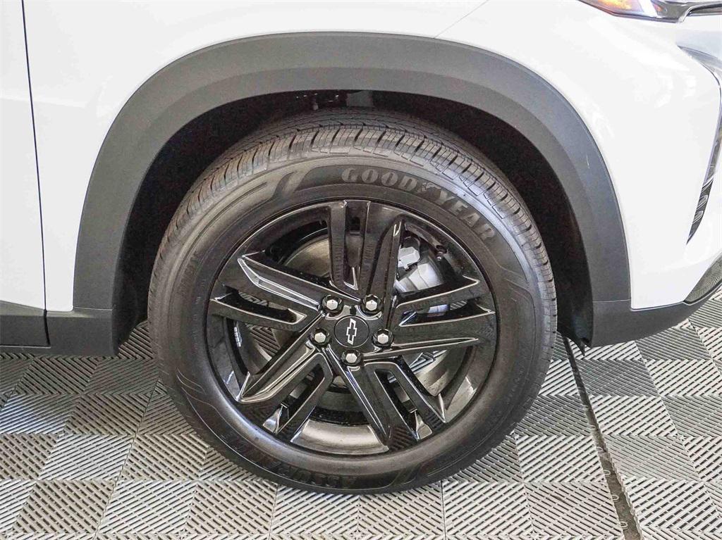 new 2025 Chevrolet Trax car, priced at $23,660