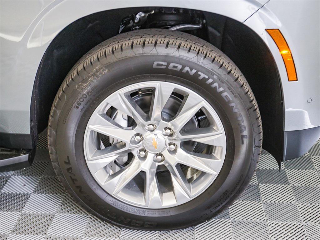 new 2025 Chevrolet Suburban car, priced at $73,895