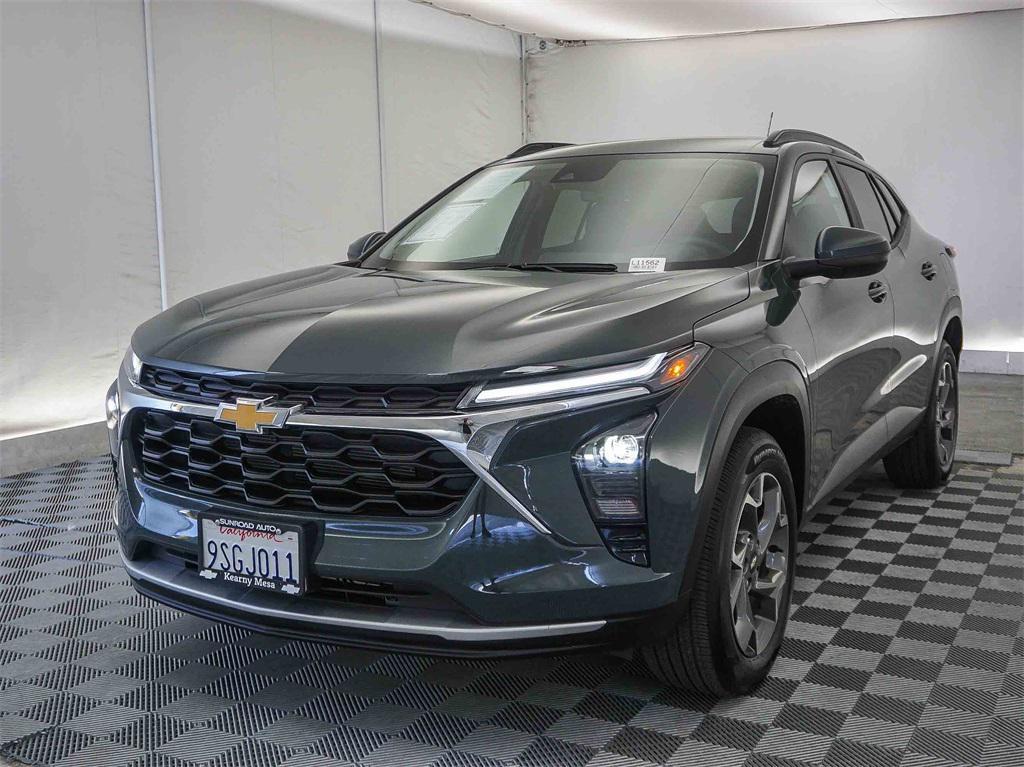 used 2025 Chevrolet Trax car, priced at $21,995