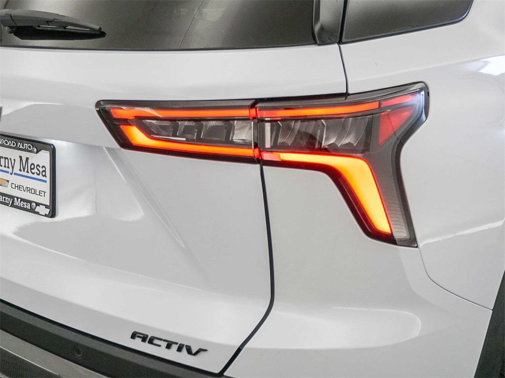 new 2026 Chevrolet Equinox car, priced at $33,220