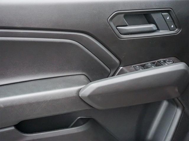 new 2025 Chevrolet Colorado car, priced at $31,995