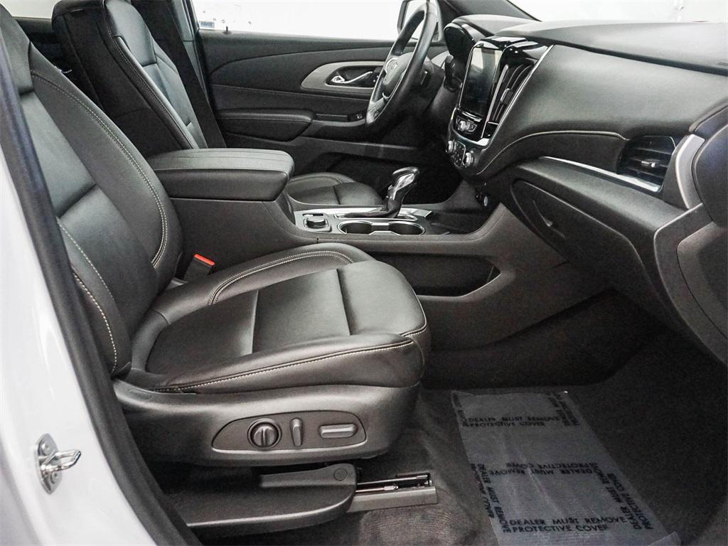 used 2022 Chevrolet Traverse car, priced at $27,408