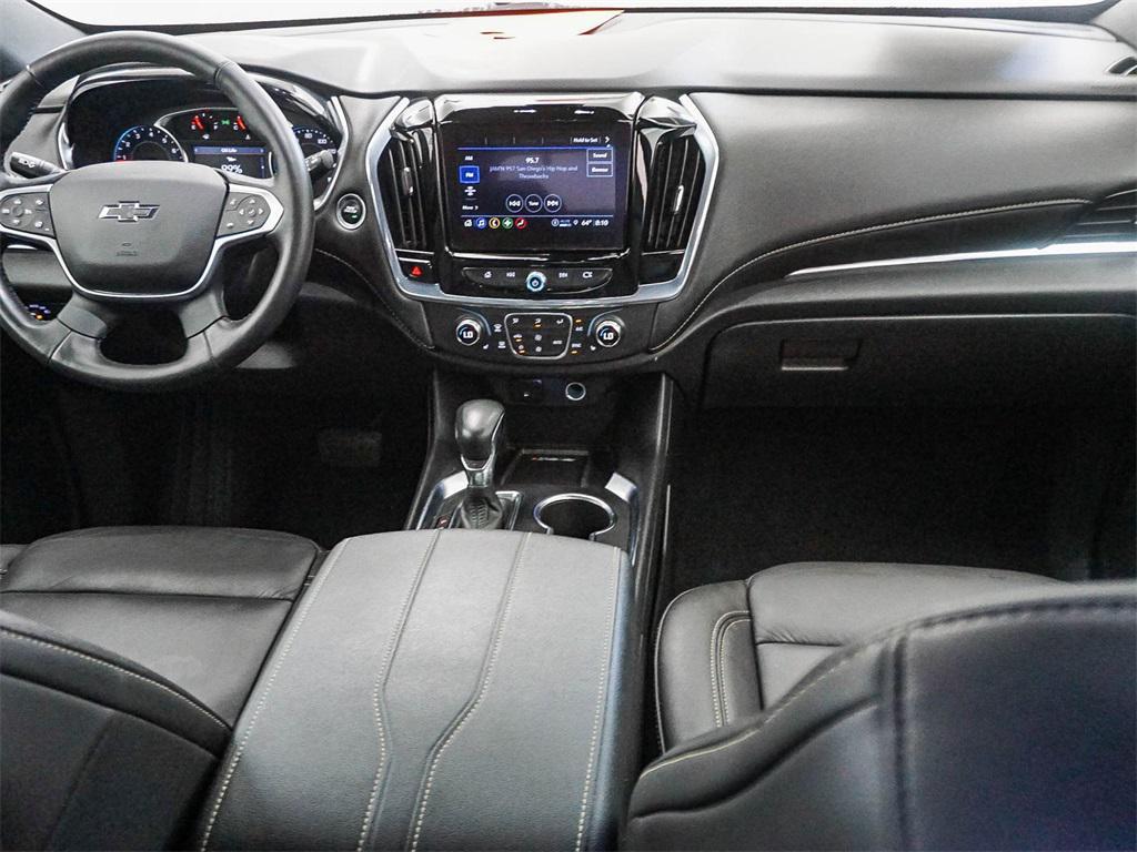 used 2022 Chevrolet Traverse car, priced at $27,408