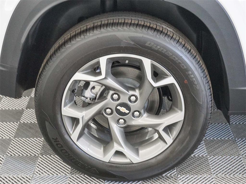 new 2025 Chevrolet Trax car, priced at $21,860