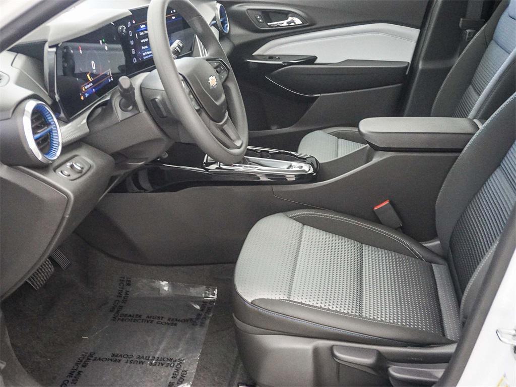 new 2025 Chevrolet Trax car, priced at $21,860