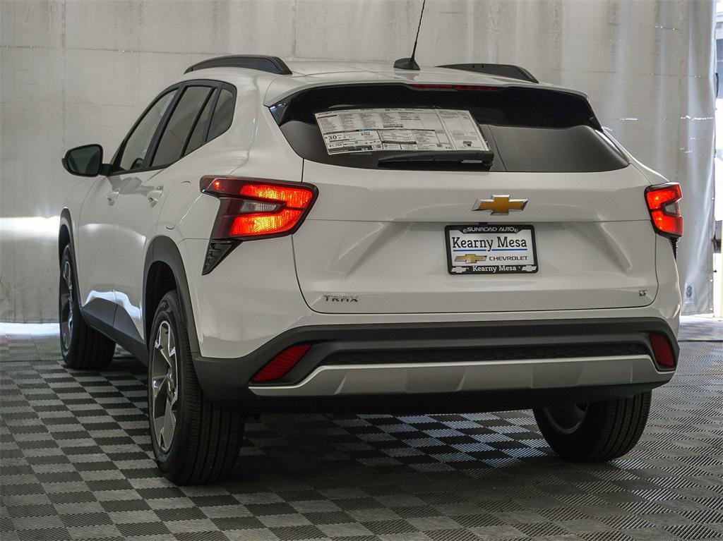 new 2025 Chevrolet Trax car, priced at $21,860