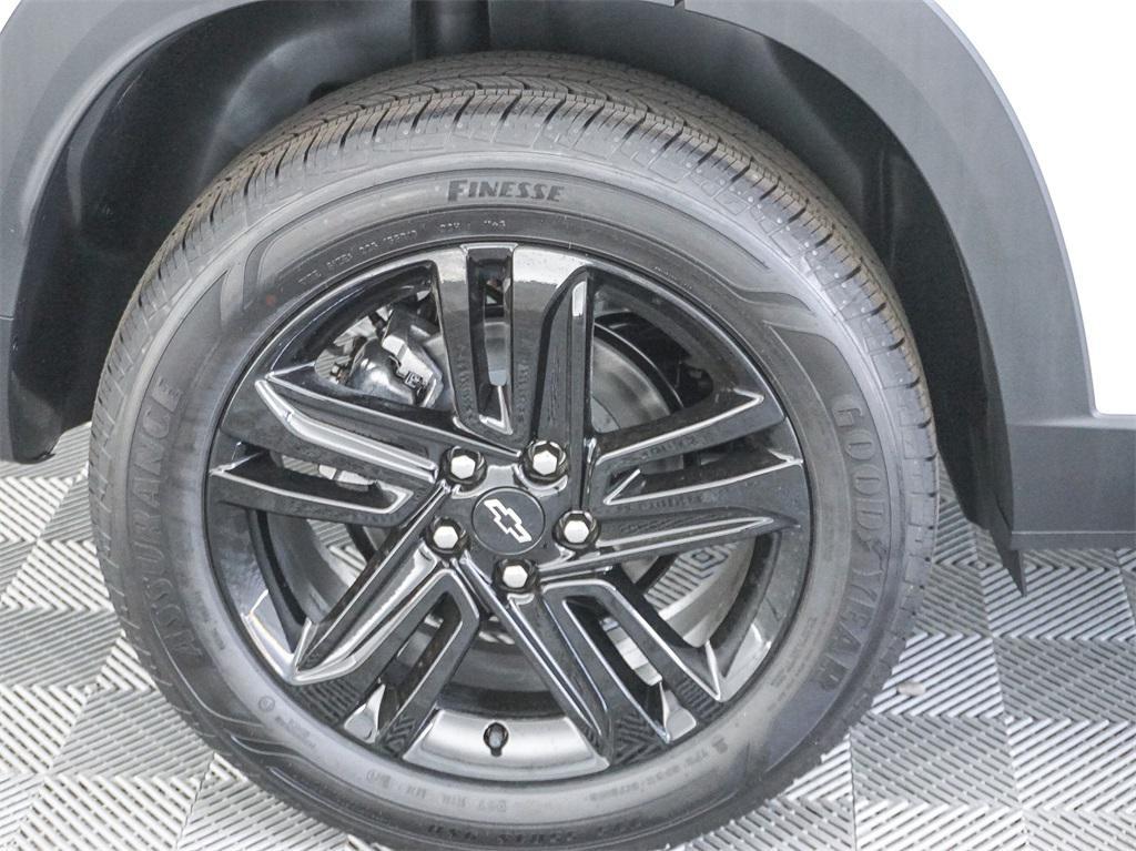 new 2025 Chevrolet Trax car, priced at $26,085