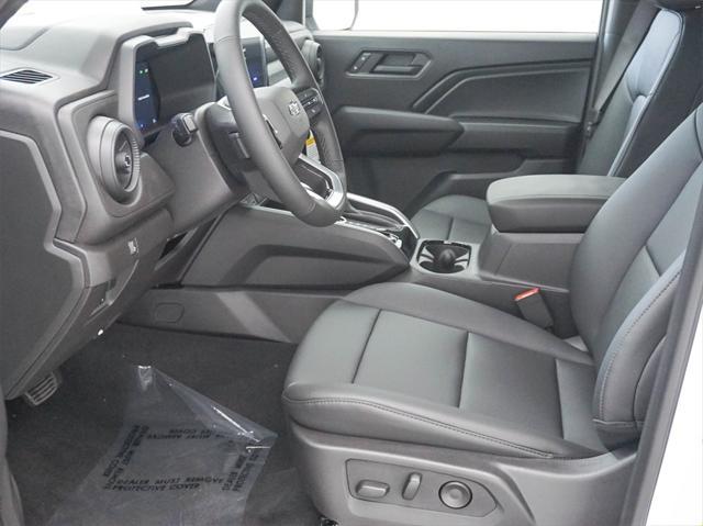 new 2025 Chevrolet Colorado car, priced at $40,995