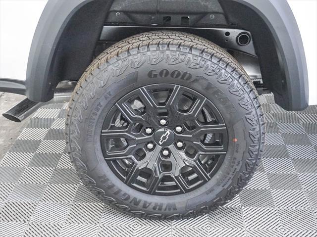 new 2025 Chevrolet Colorado car, priced at $40,995