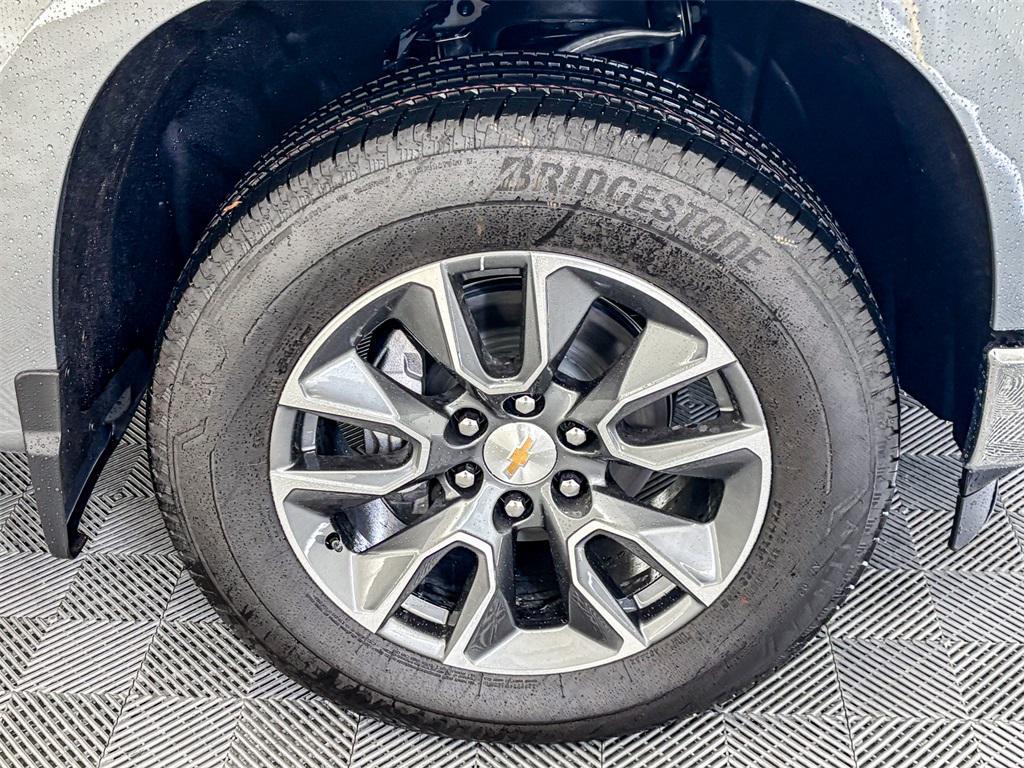 new 2025 Chevrolet Silverado 1500 car, priced at $43,050