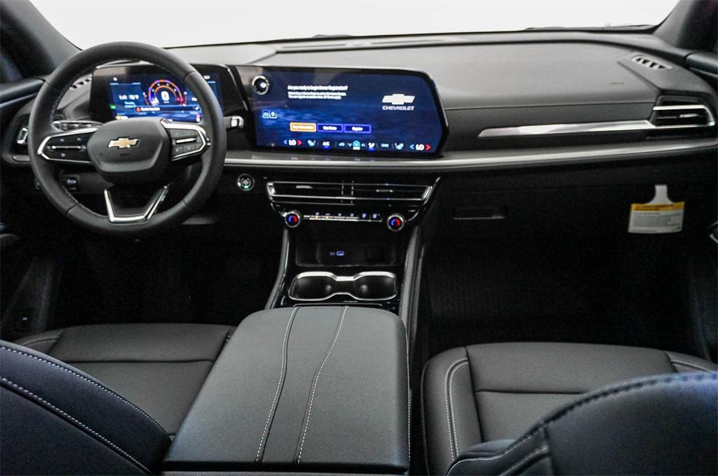 new 2026 Chevrolet Traverse car, priced at $44,165