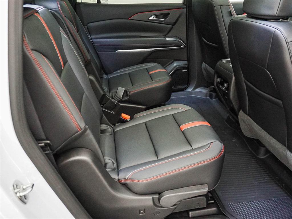 new 2026 Chevrolet Traverse car, priced at $57,440