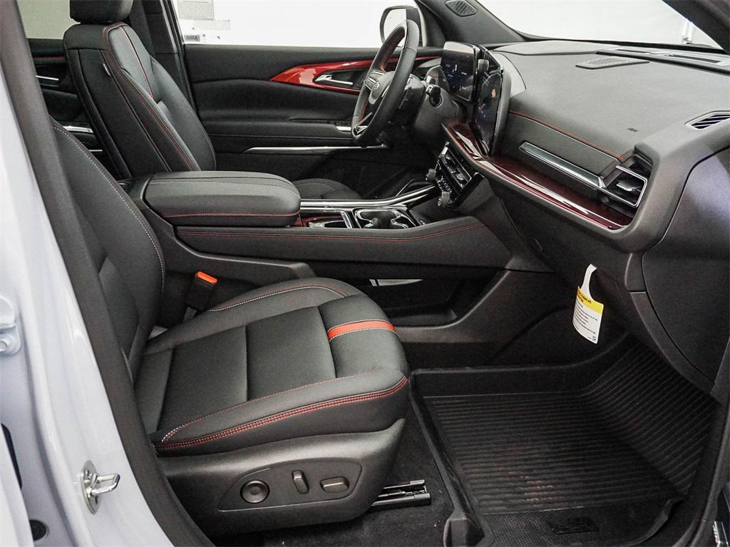 new 2026 Chevrolet Traverse car, priced at $57,440