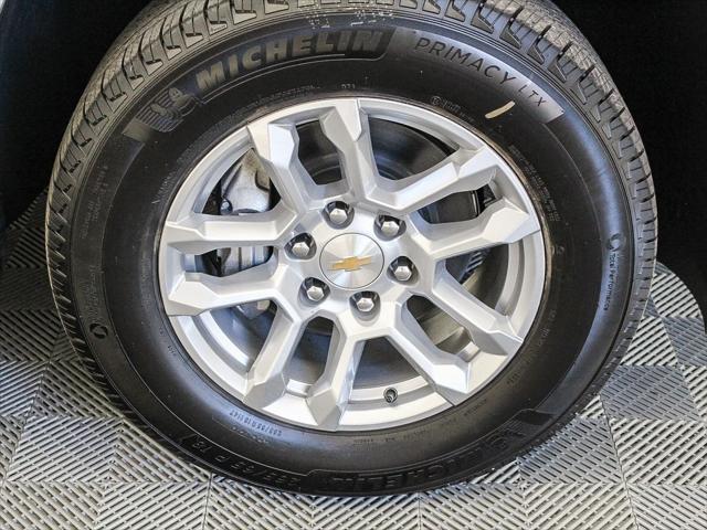 new 2025 Chevrolet Suburban car, priced at $61,495