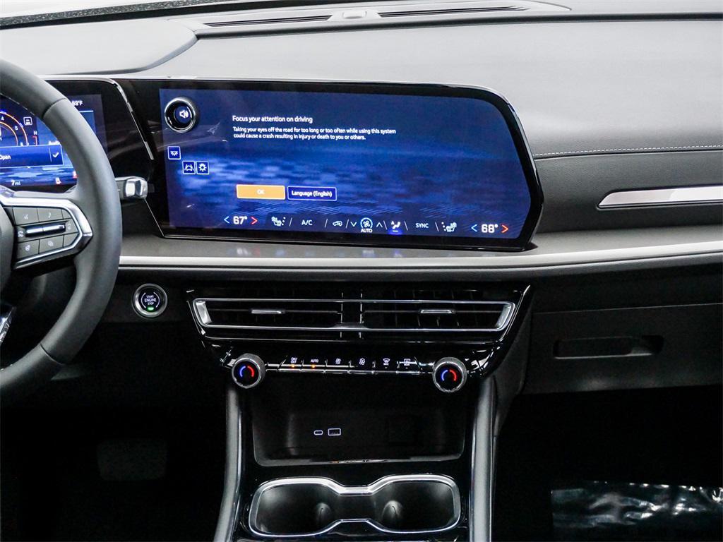new 2025 Chevrolet Traverse car, priced at $37,595