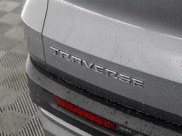 new 2025 Chevrolet Traverse car, priced at $40,495
