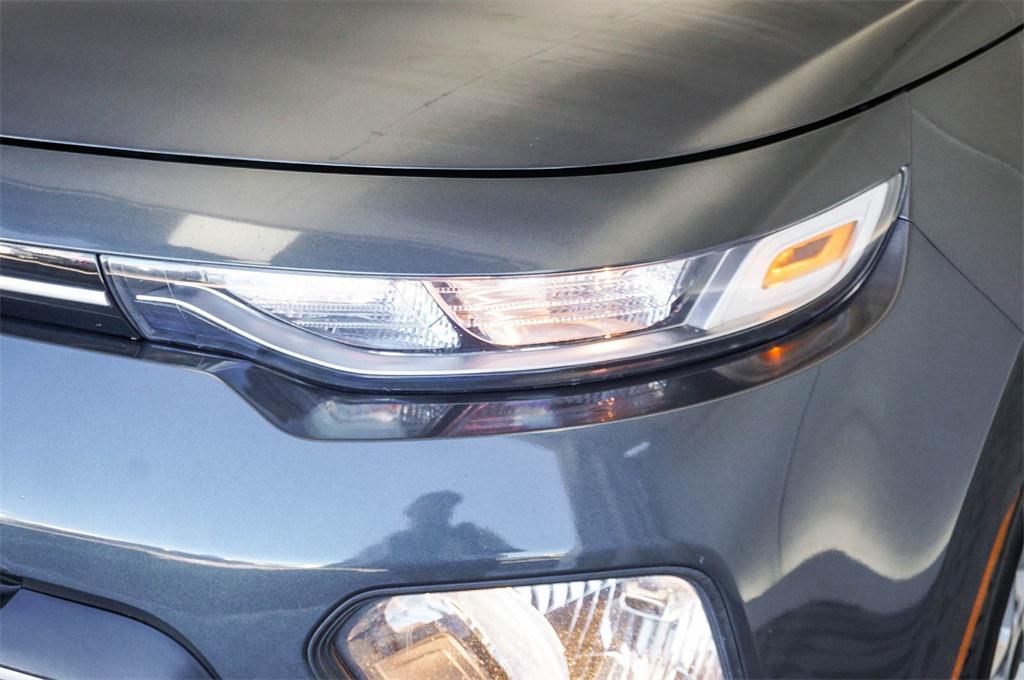used 2021 Kia Soul car, priced at $13,998
