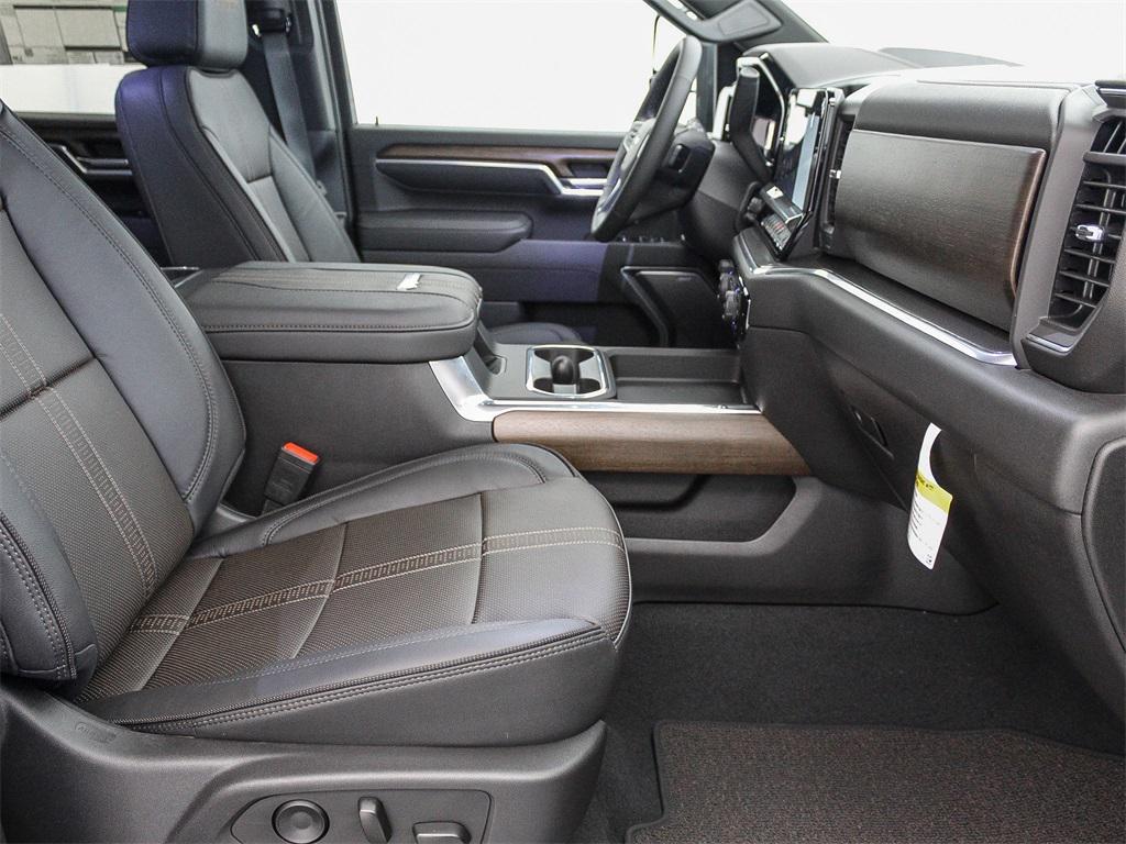 new 2025 Chevrolet Silverado 3500 car, priced at $82,280