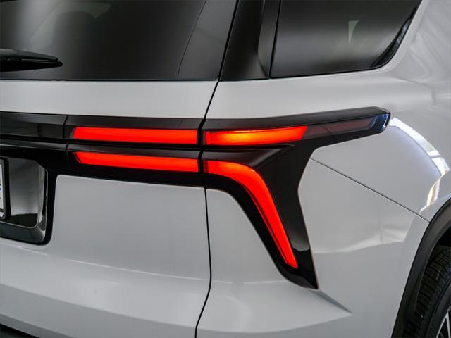 new 2025 Chevrolet Traverse car, priced at $39,995
