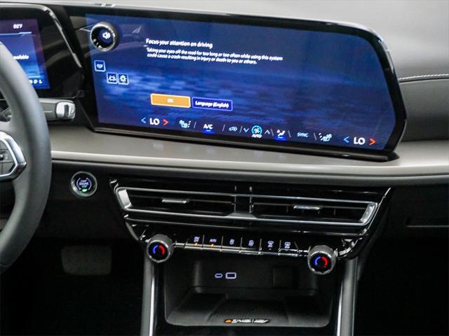 new 2025 Chevrolet Traverse car, priced at $39,995
