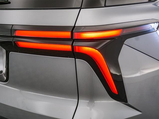 new 2025 Chevrolet Traverse car, priced at $40,495
