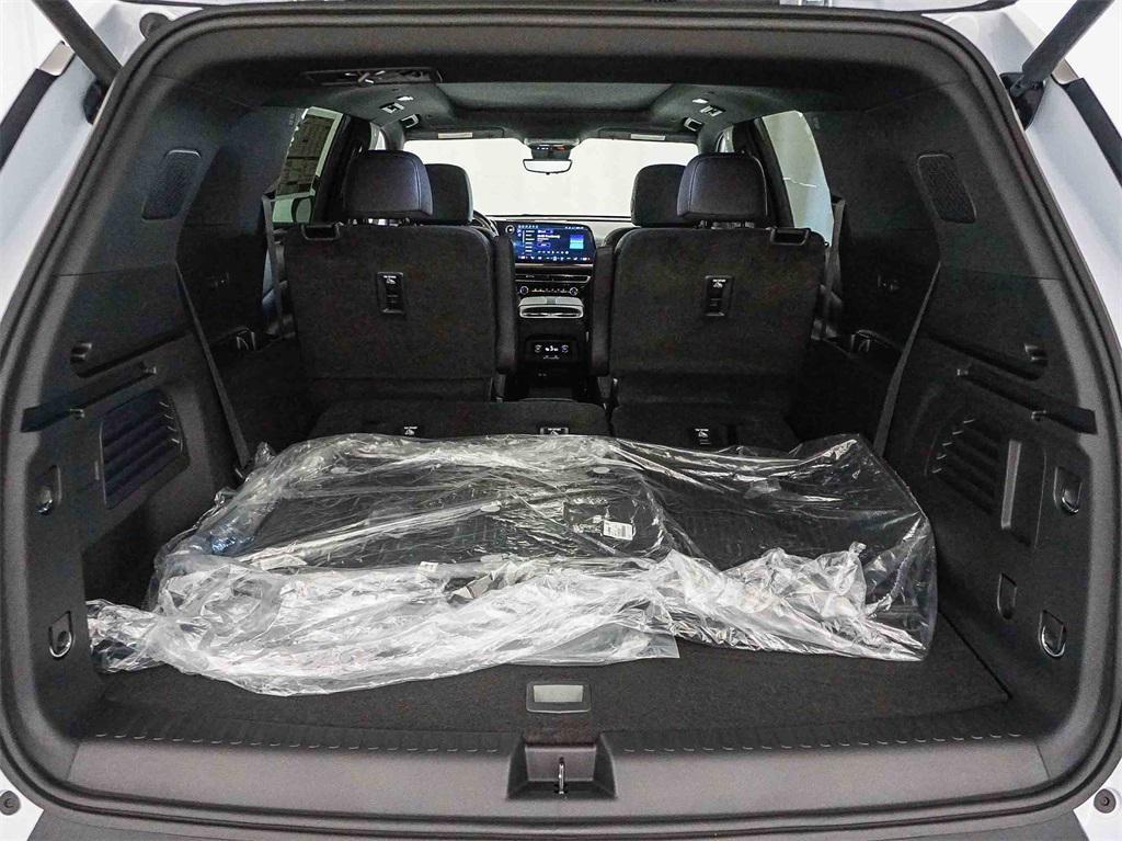new 2026 Chevrolet Traverse car, priced at $55,997