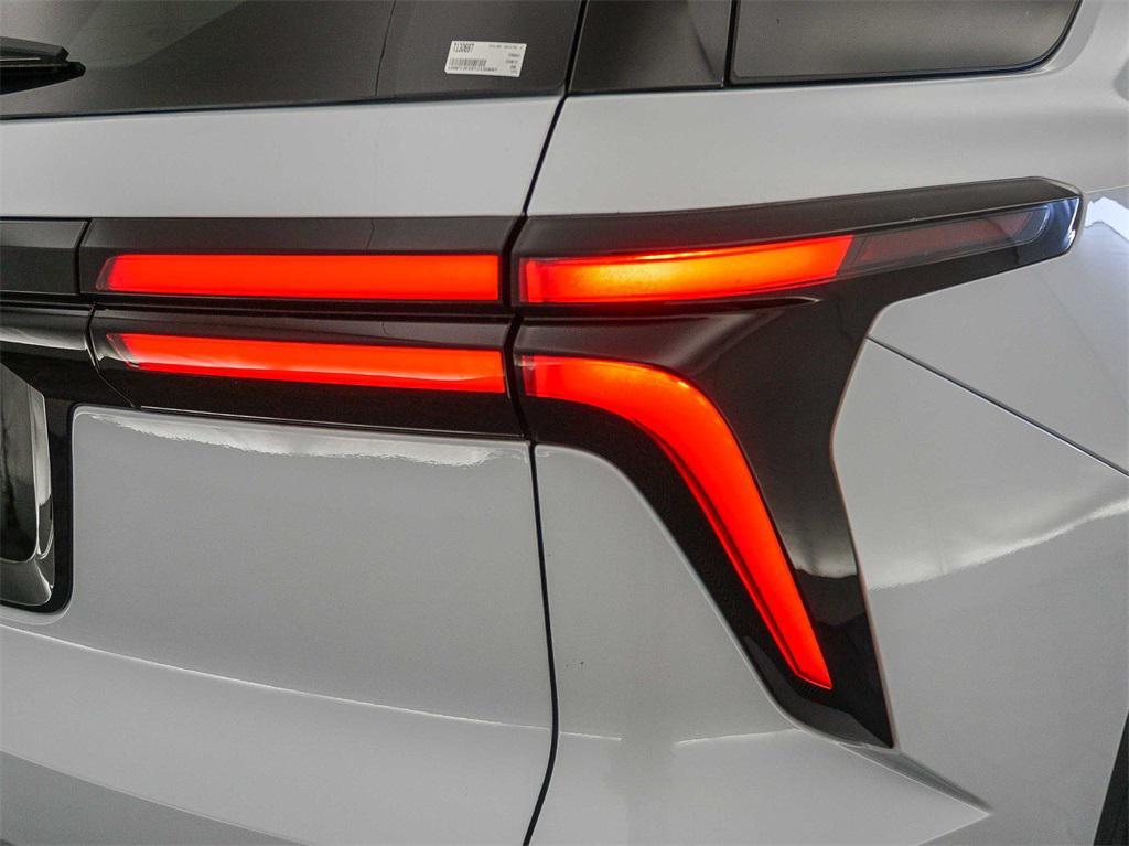 new 2026 Chevrolet Traverse car, priced at $55,997