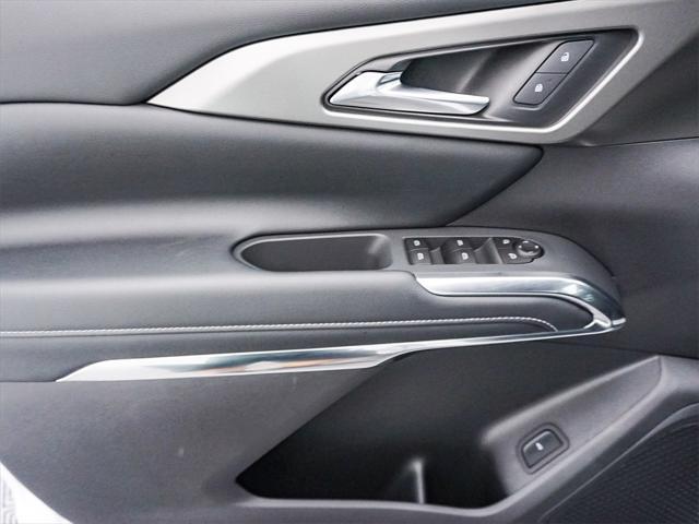 new 2025 Chevrolet Traverse car, priced at $46,005