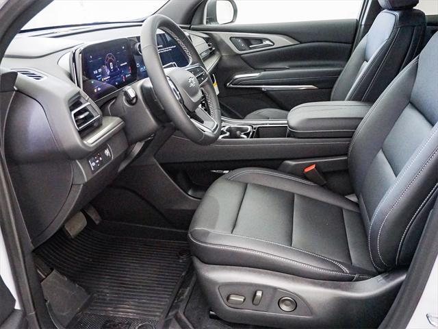 new 2025 Chevrolet Traverse car, priced at $46,005