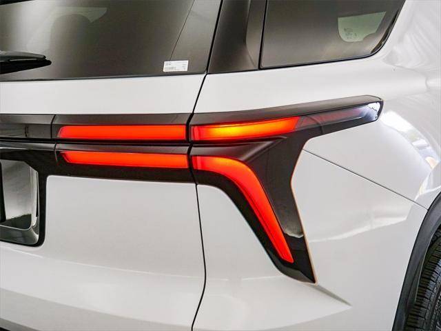 new 2025 Chevrolet Traverse car, priced at $46,005