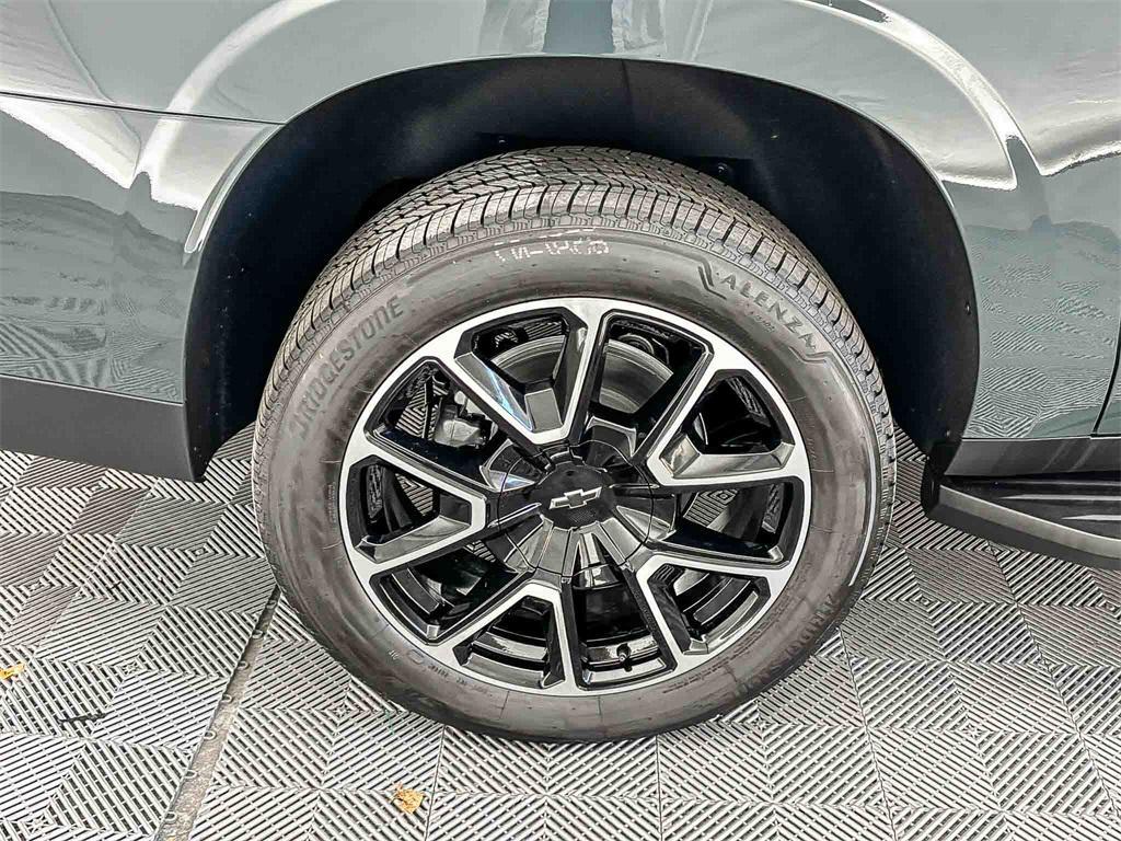 new 2026 Chevrolet Suburban car, priced at $72,985