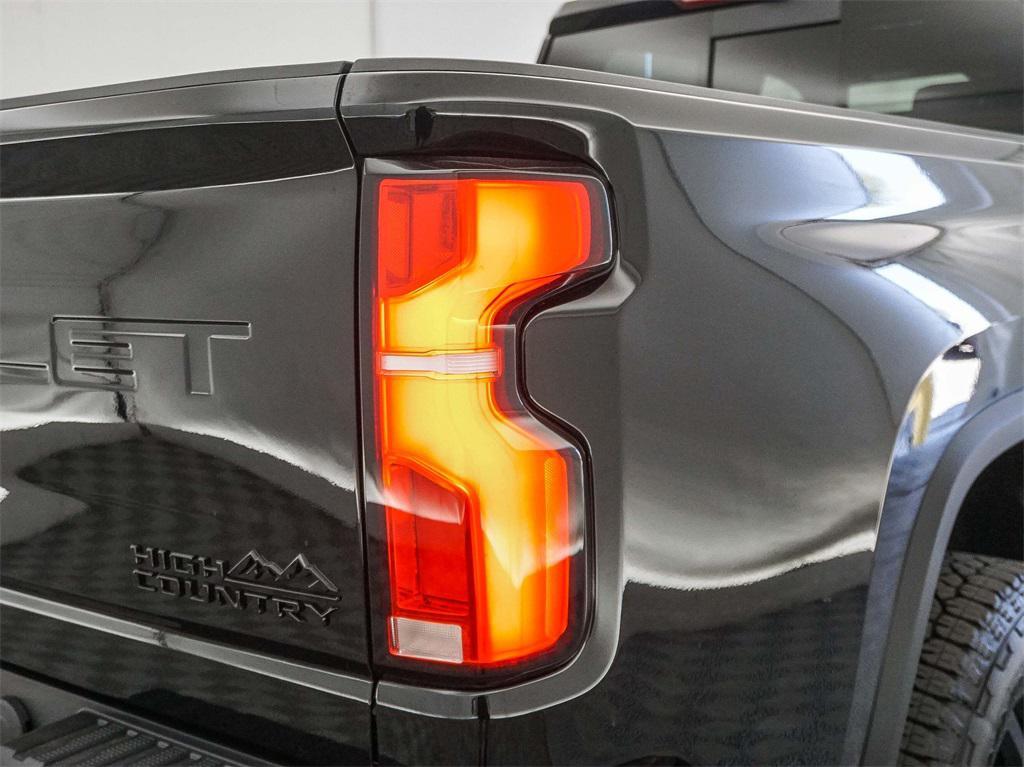 new 2025 Chevrolet Silverado 2500 car, priced at $82,105