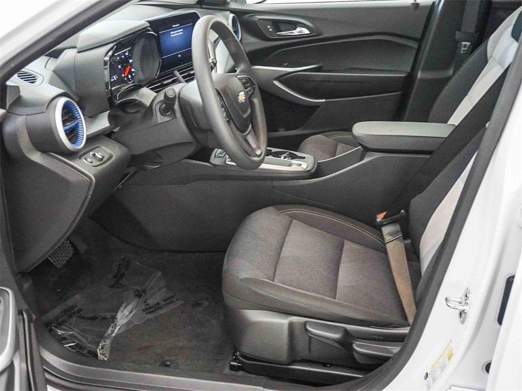 used 2025 Chevrolet Trax car, priced at $22,995