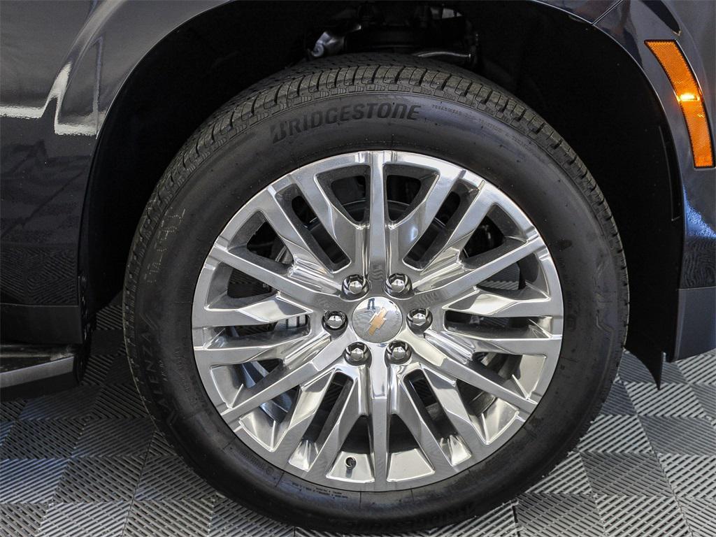 new 2025 Chevrolet Suburban car, priced at $75,815