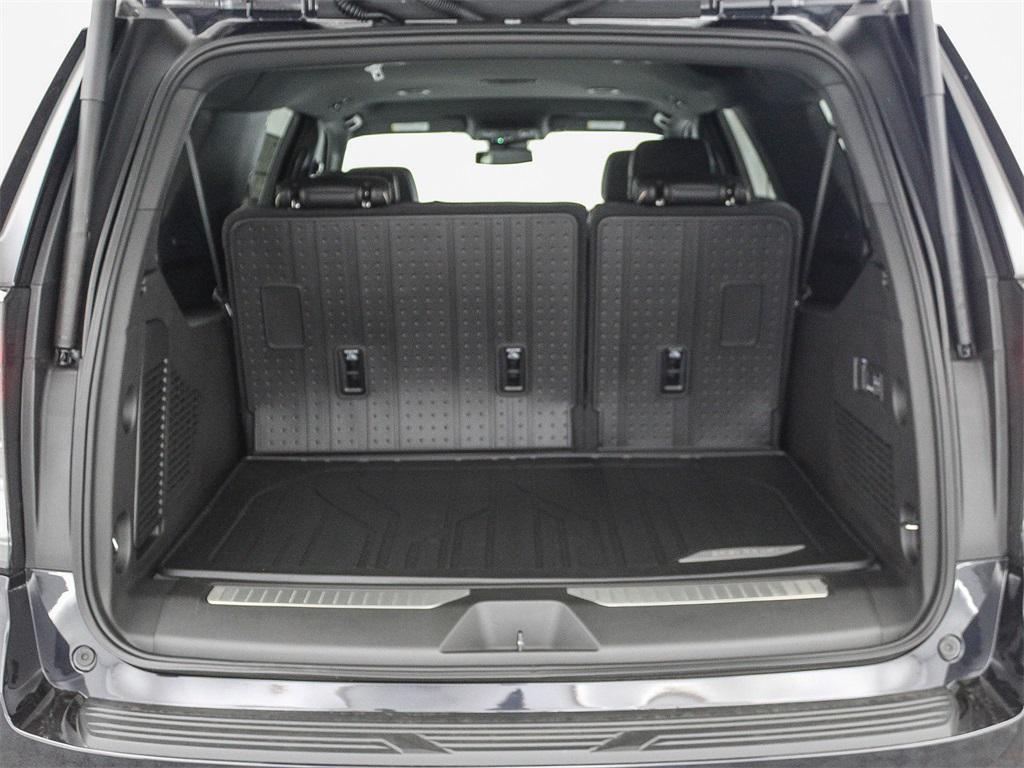 new 2025 Chevrolet Suburban car, priced at $75,815