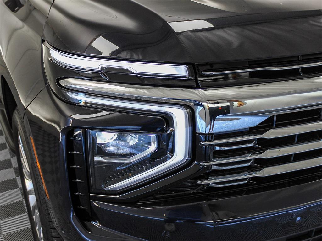 new 2025 Chevrolet Suburban car, priced at $75,815