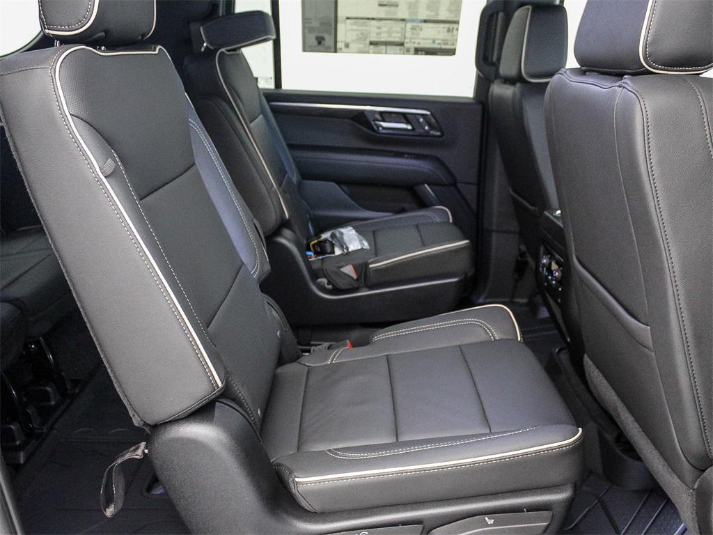 new 2025 Chevrolet Suburban car, priced at $75,815