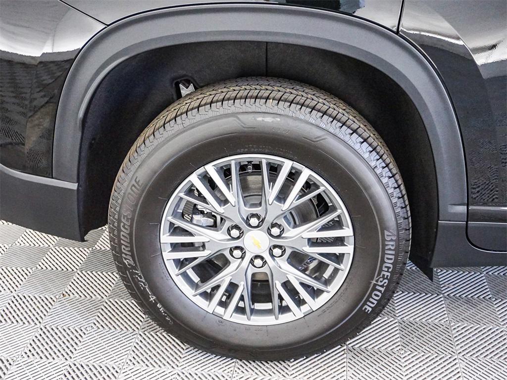 new 2025 Chevrolet Traverse car, priced at $38,810