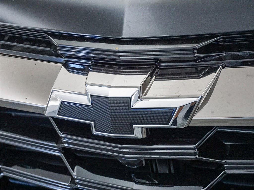 new 2026 Chevrolet Equinox car, priced at $33,215