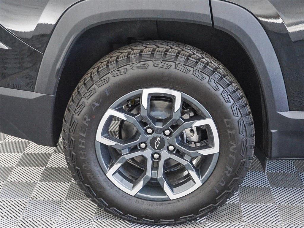 new 2026 Chevrolet Equinox car, priced at $33,215