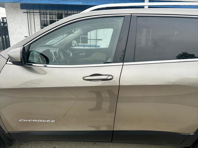 used 2016 Jeep Cherokee car, priced at $12,995