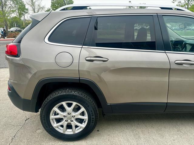 used 2016 Jeep Cherokee car, priced at $12,995