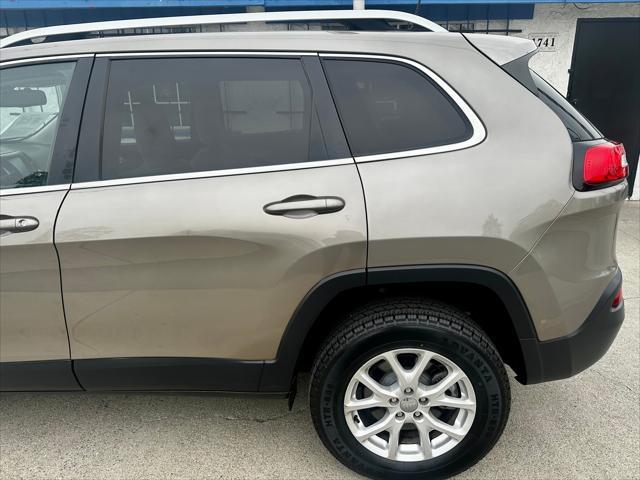 used 2016 Jeep Cherokee car, priced at $12,995