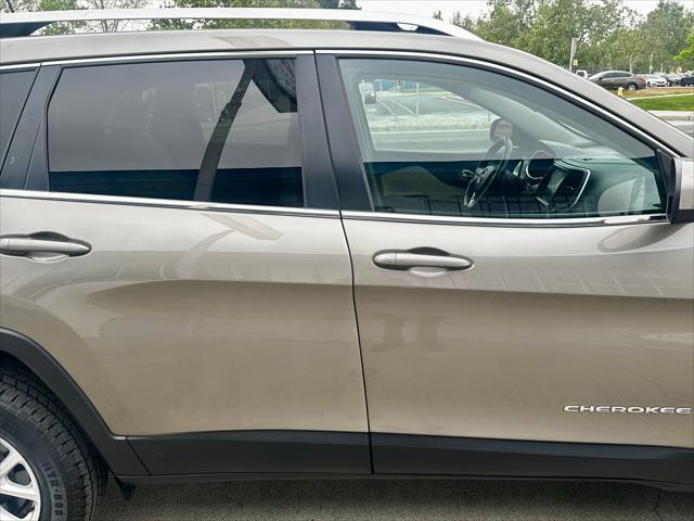 used 2016 Jeep Cherokee car, priced at $12,995