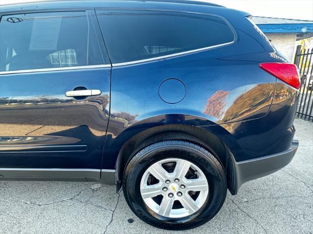 used 2011 Chevrolet Traverse car, priced at $9,500